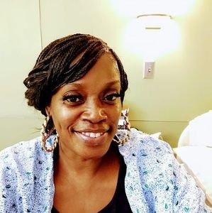 Meet your Posher, Cassandra